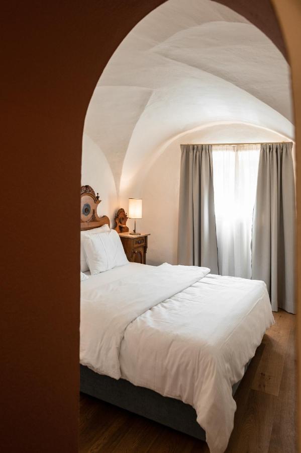 Hotel Leuchtenburg Am See Caldaro