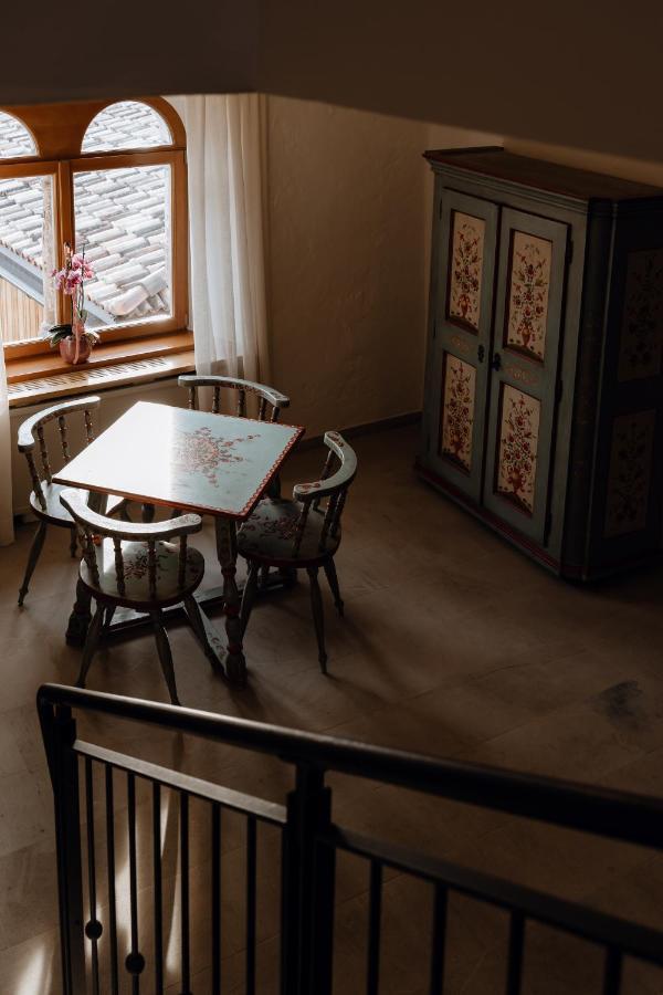 Hotel Leuchtenburg Am See Caldaro